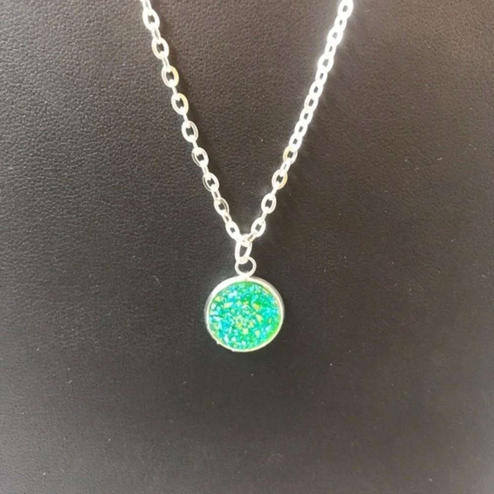Tropikel Designs green resin